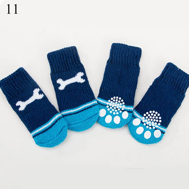 Winter Warm Dog Socks Cute Cartoon Anti Slip Skid Pet Shoes Socks 4Pcs Soft Breathable Paw Protector for Small Puppy Cat Dogs
